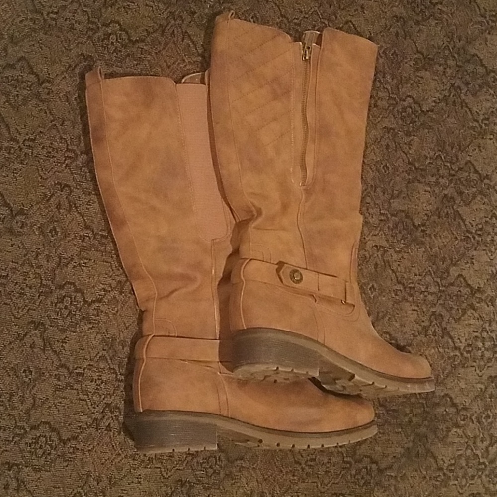 Caramel knee boots